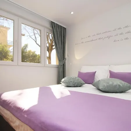 4 In Lägenhet Split