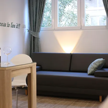 4 In Apartment