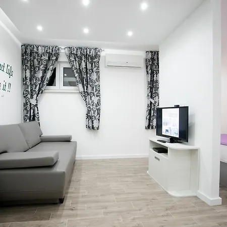 Apartamento 4 In *