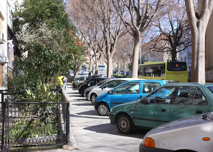 4 In Apartment Split